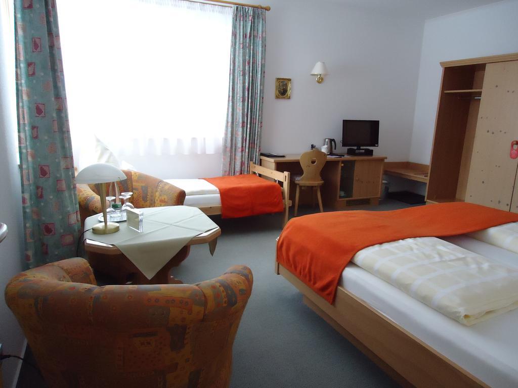 Berghotel Schiller Schonach im Schwarzwald ห้อง รูปภาพ