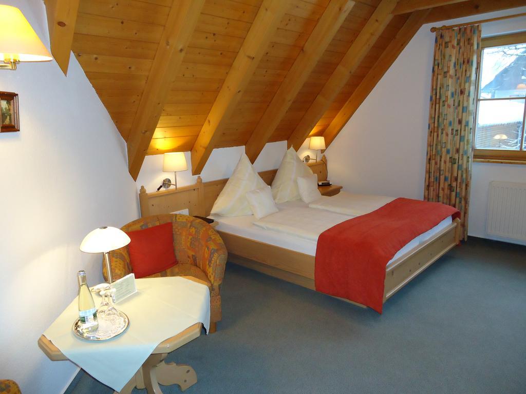Berghotel Schiller Schonach im Schwarzwald ภายนอก รูปภาพ