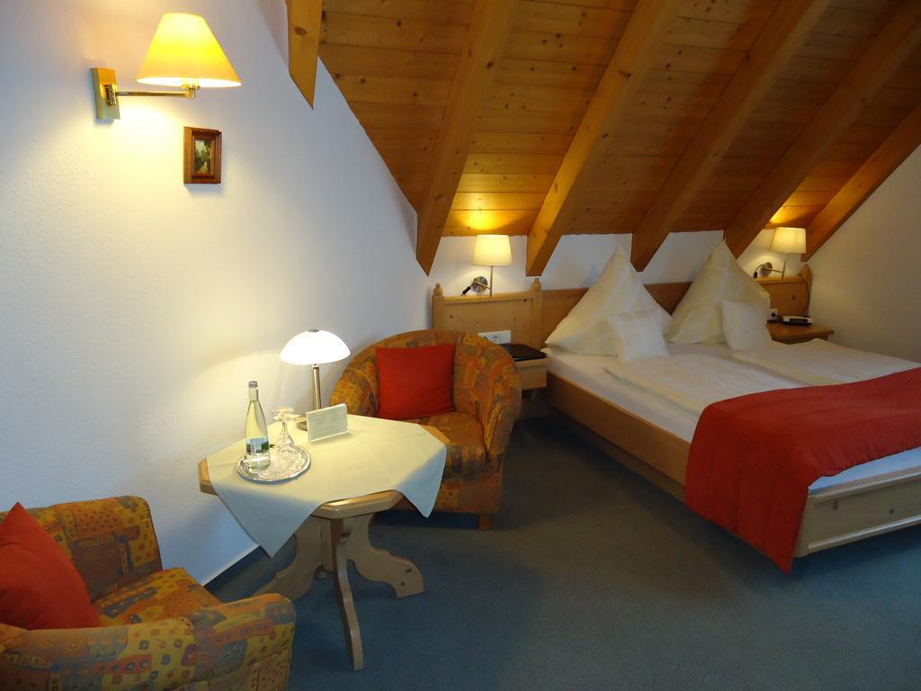 Berghotel Schiller Schonach im Schwarzwald ภายนอก รูปภาพ