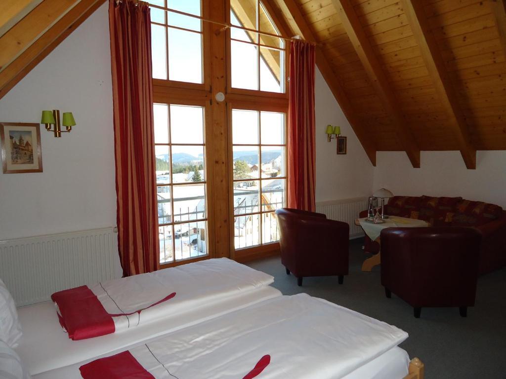 Berghotel Schiller Schonach im Schwarzwald ห้อง รูปภาพ