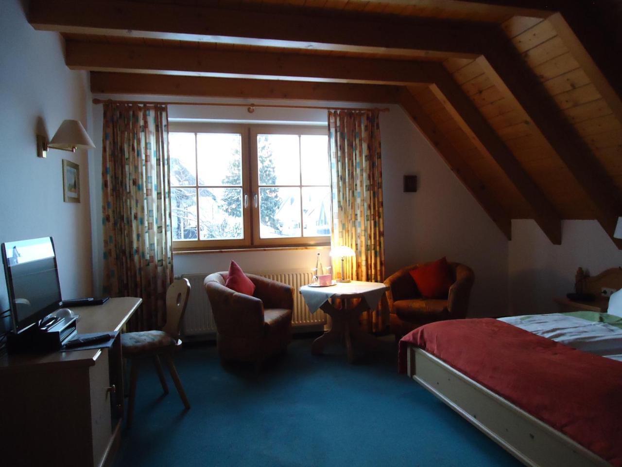 Berghotel Schiller Schonach im Schwarzwald ภายนอก รูปภาพ