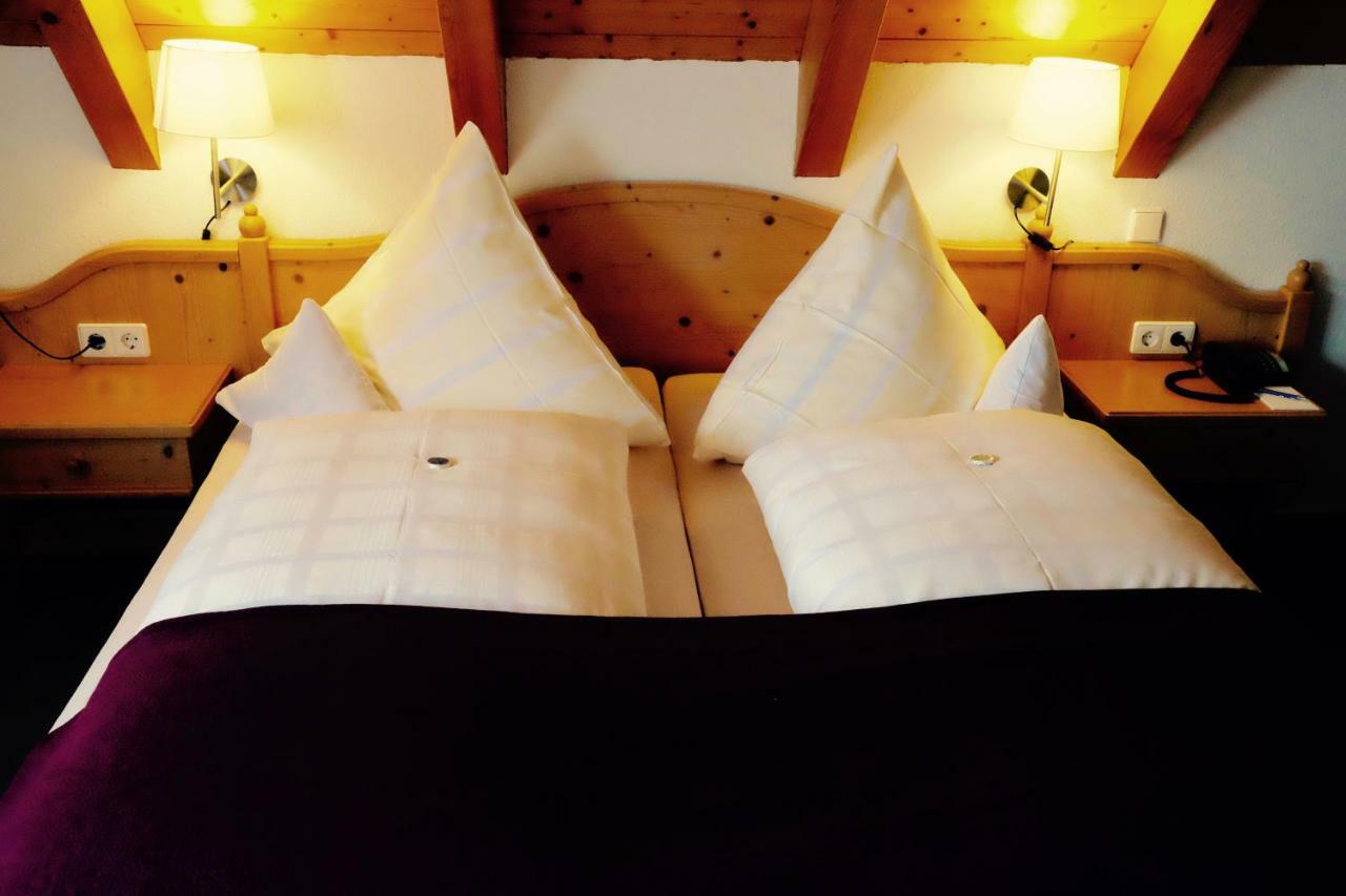 Berghotel Schiller Schonach im Schwarzwald ภายนอก รูปภาพ