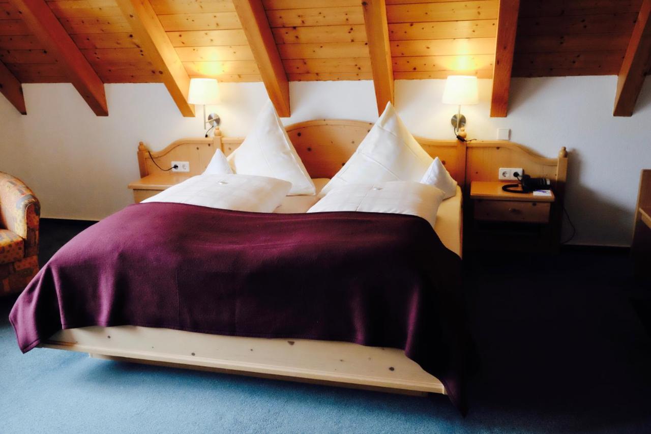 Berghotel Schiller Schonach im Schwarzwald ภายนอก รูปภาพ
